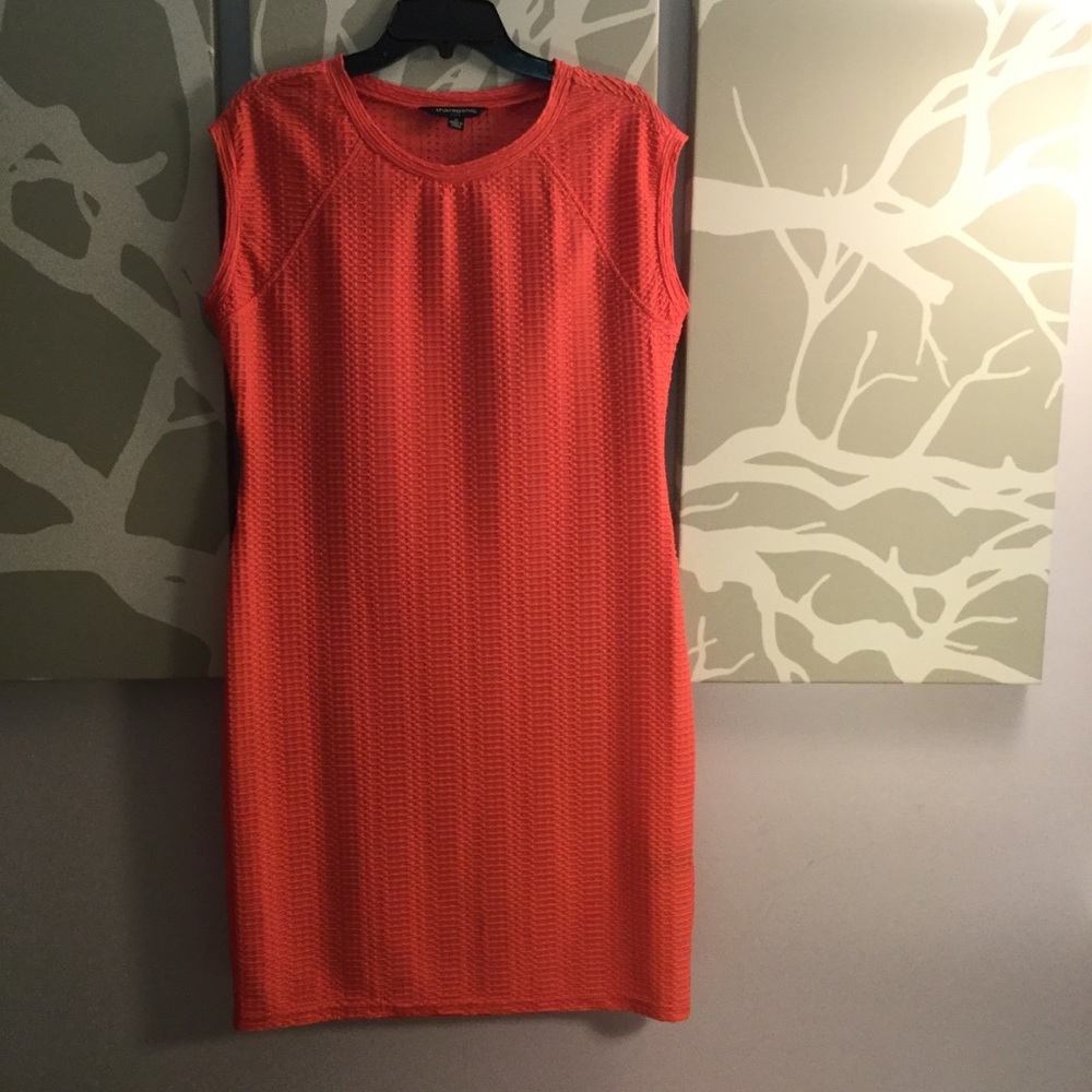 Sleeveless dress